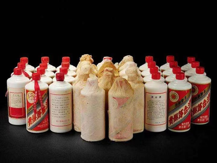 临海日照岚山回收酒价格哪里回收(附近上门回收茅台酒）?